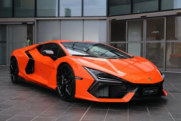 lamborghini revuelto