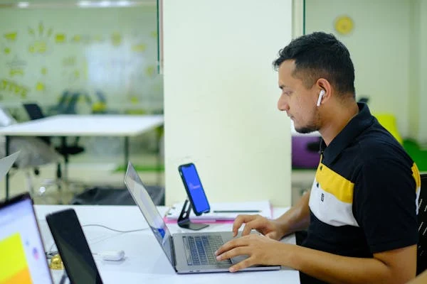 tailoring genai products for diverse mobile developer personas